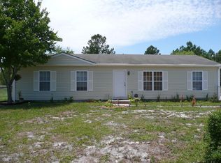 51 Riegel Dr, Hubert, NC 28539