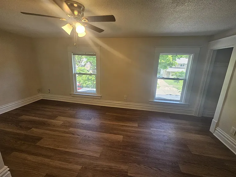1116 Hickory St — Photo 13