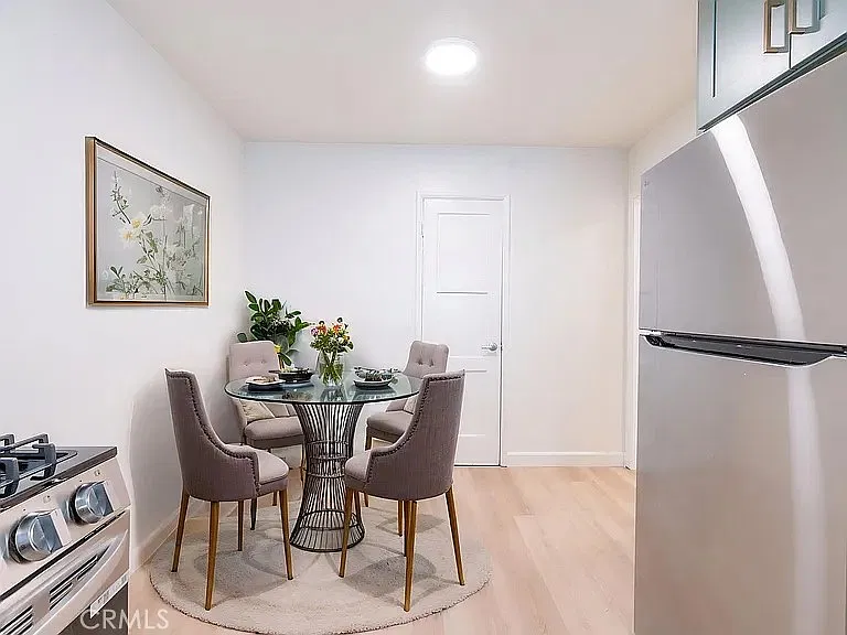 4222 Ventura Canyon Ave — Photo 4