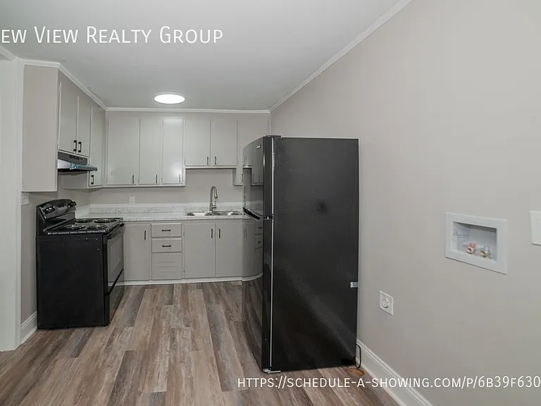 5115 Higgins St — Photo 9