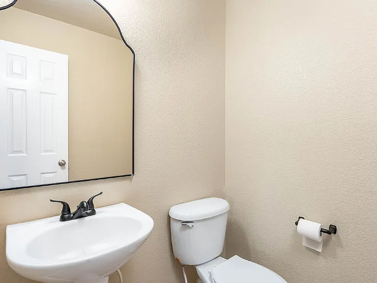 7538 Elegante Way — Photo 9