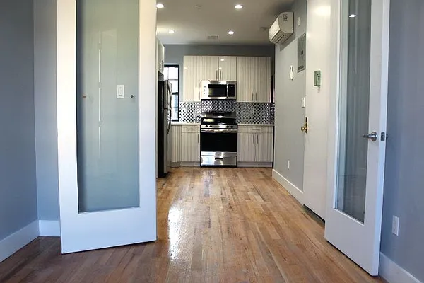 Rented by Keller Williams NYC | media 20