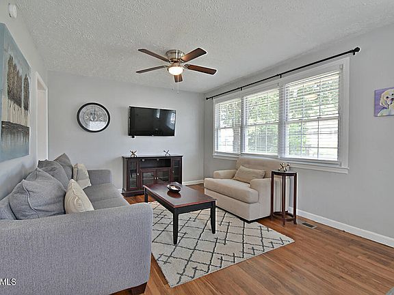 5th image of 3106 Boright Dr