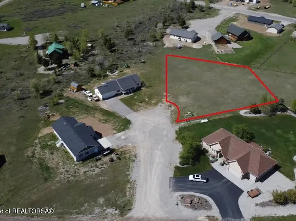 28 Ponderosa Pl, Thayne, WY 83127