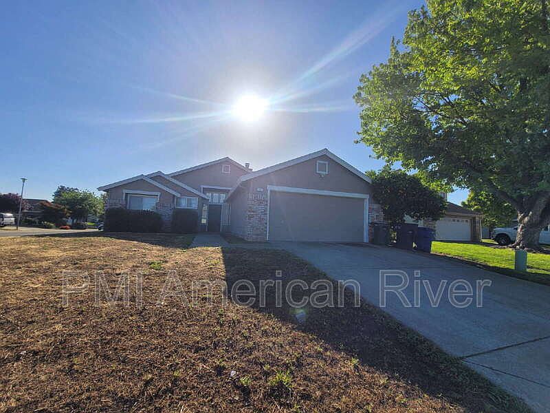 1st image of 1 Sorbell Ct