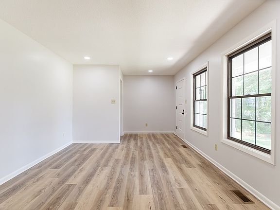 4th image of 4124 Lantern Ln
