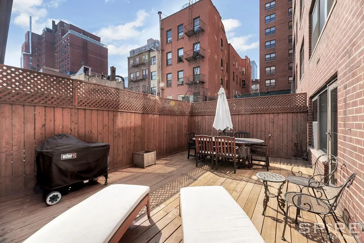 200 E 27th St APT 1K photo 1