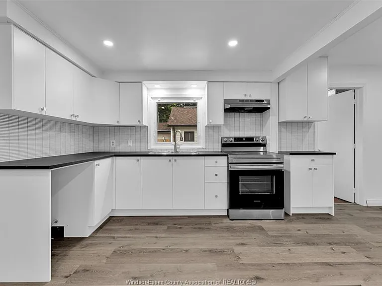 2032 Ford Blvd — Photo 22
