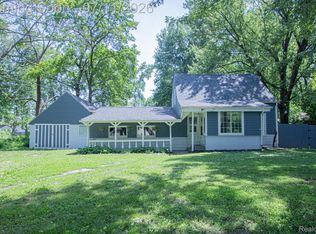20500 McKishnie St, Clinton Township, MI 48035