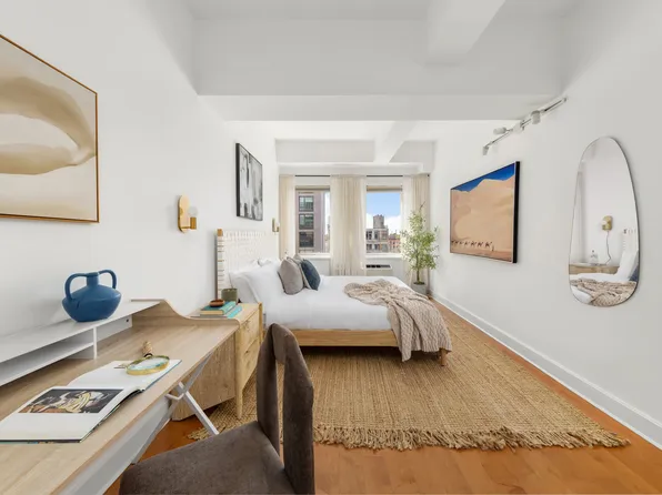 343 4th Avenue image 12 of 24