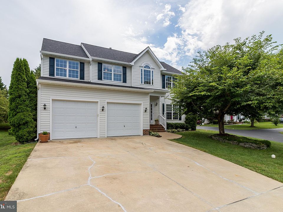 1st image of 11 Pin Oak Ct