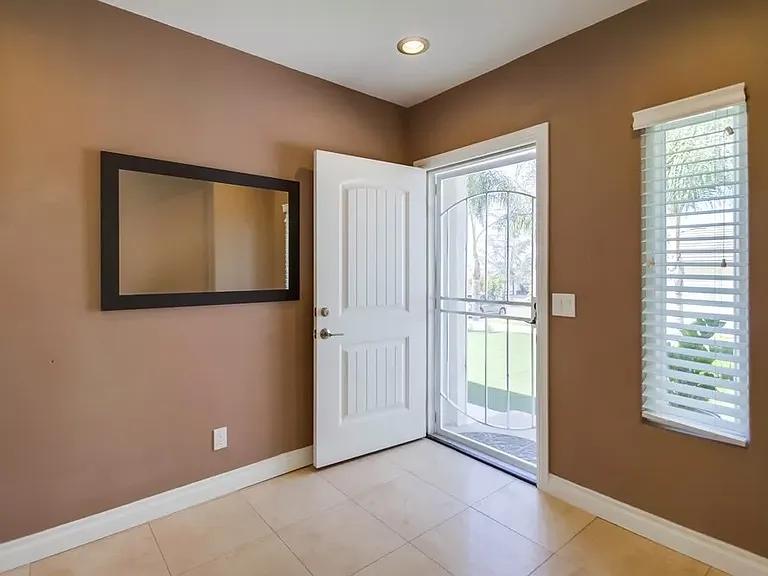 1569 Spring Creek Ln — Photo 4