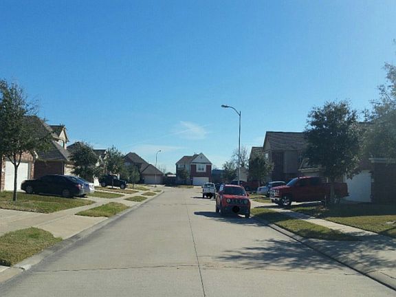 5th image of 8727 Leadore Dr