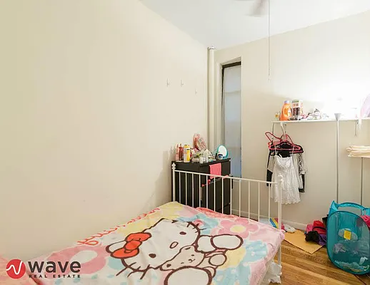 Rented by Wave Real Estate Group | media 20