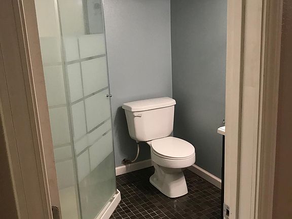 5th image of 537 N Sprigg St