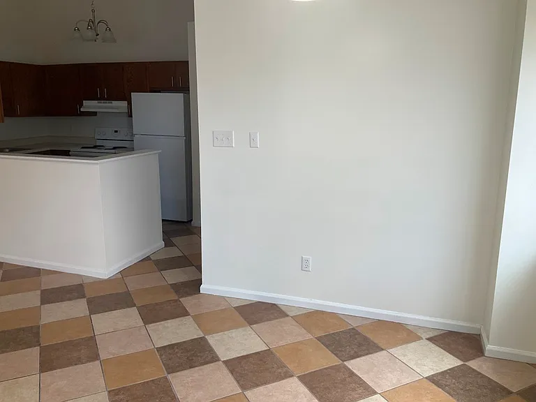 138 Witten Cir #A — Photo 5
