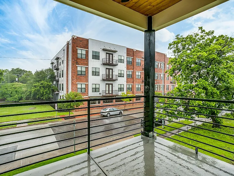 2718 Forest Park Blvd — Photo 46