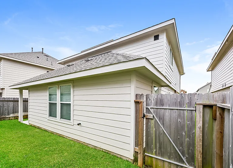 18522 Medway River Trl — Photo 5