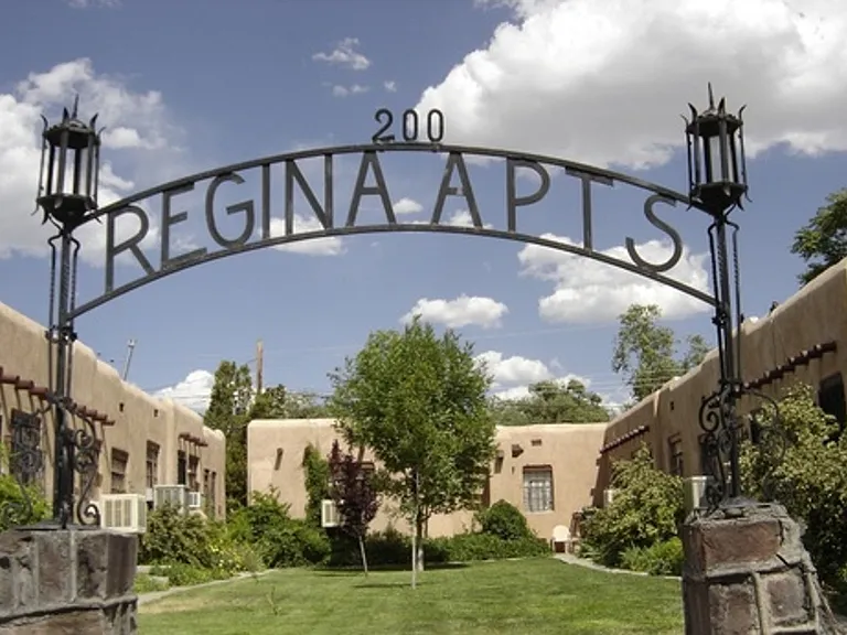 Regina Apartments — Photo 1