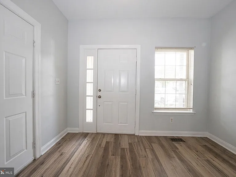 757 Whitetail Cir — Photo 2