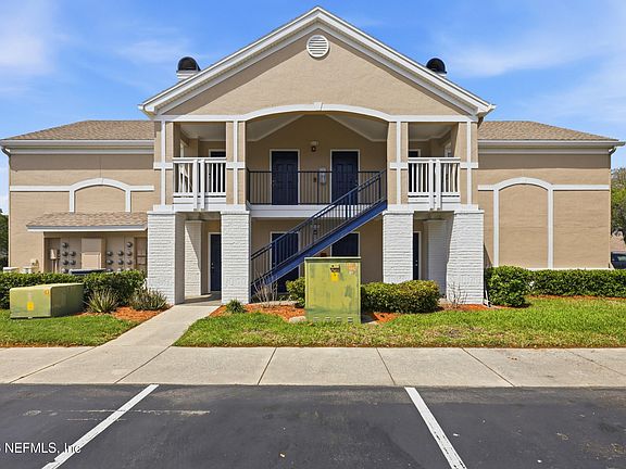 2nd image of 705 BOARDWALK Drive #412