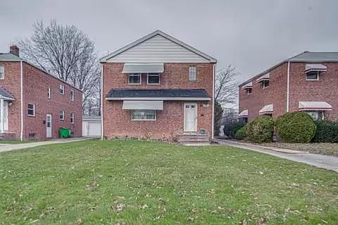 1st image of 490 E 222nd St #1