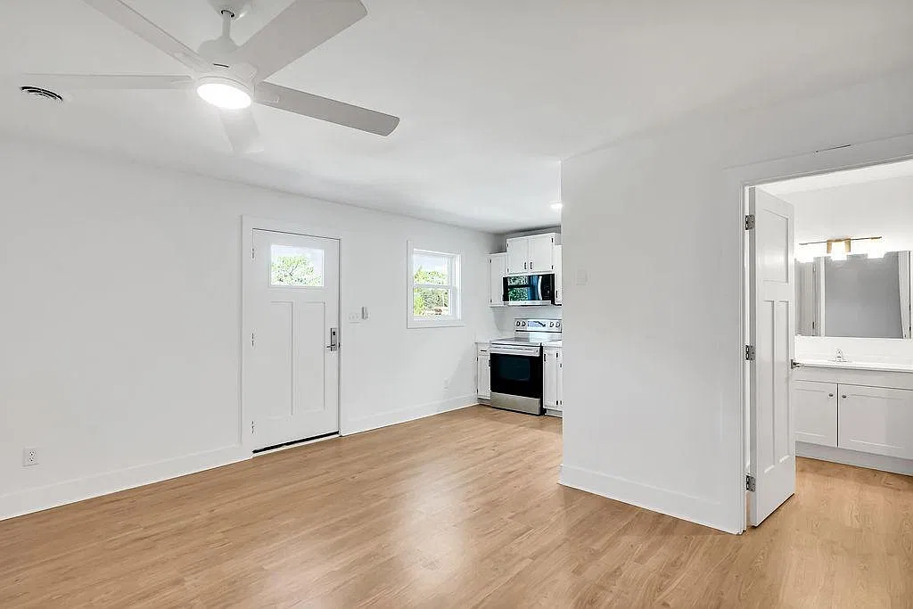 4583 Long Beach Rd SE, Suite 6 — Photo 3