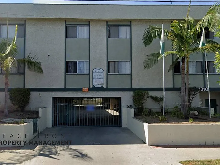 1310 W. D Street — Photo 14