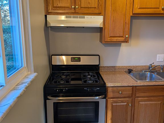 3rd image of 351 Cluster Ave