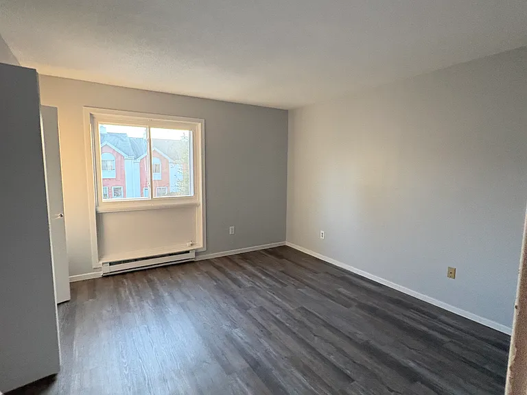 585 Park Rd #7-2 — Photo 13