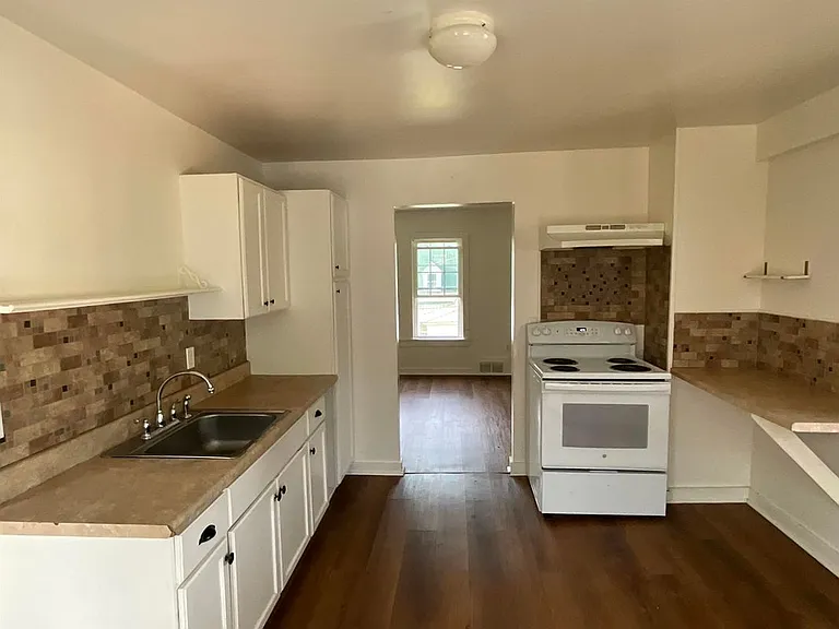 57 Washington St — Photo 5
