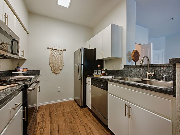 Gourmet Kitchen - great for cooking!