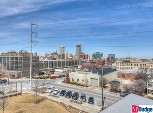 1110 S 10th St APT 4, Omaha, NE 68108