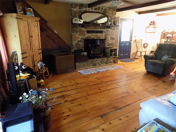 4th image of 18525 Falcon Dr