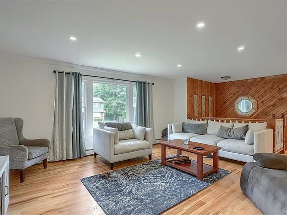 5th image of 12 Guttman Ln