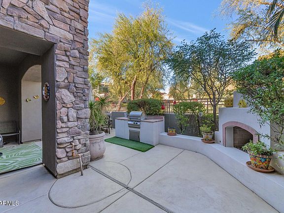 5th image of 19550 N GRAYHAWK Drive #1107