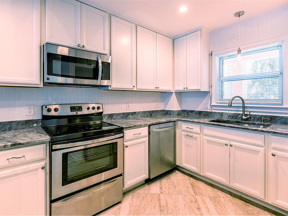 1st image of 2601 S Roosevelt Blvd APT 208B