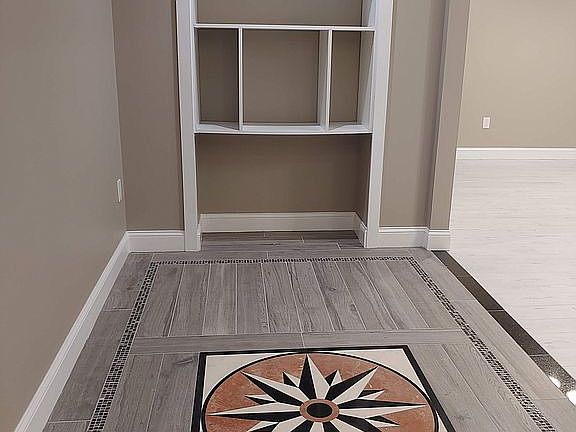 Foyer - Custom Flooring