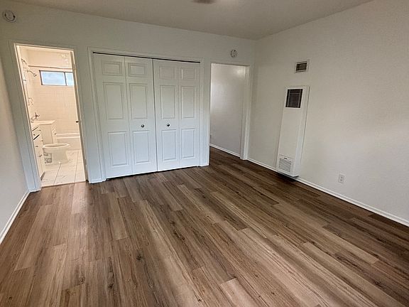 2nd image of 820 S Rosemead Blvd #111