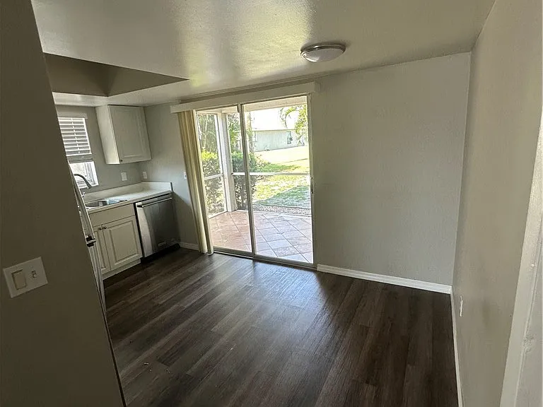 3705 Country Club Blvd #1 — Photo 5