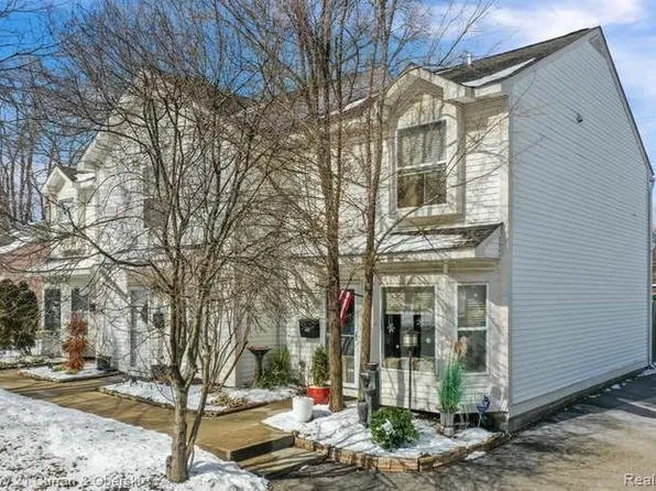 1473 E Forteen Mile Rd, Birmingham, MI 48009