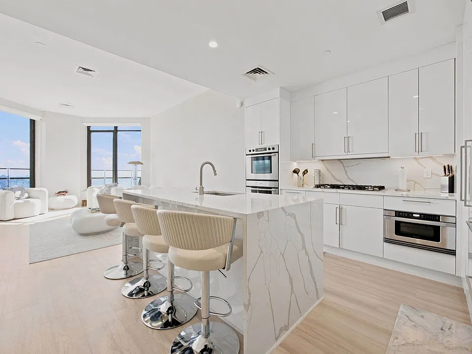 75 Wall St #Penthouse L7
