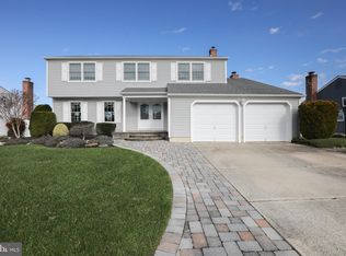 8 Euston Rd, Marlton, NJ 08053