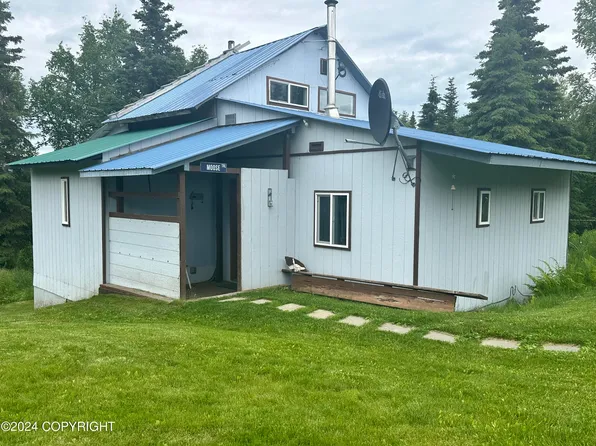 57509 Clam Diggers Ave, Clam Gulch, AK 99568