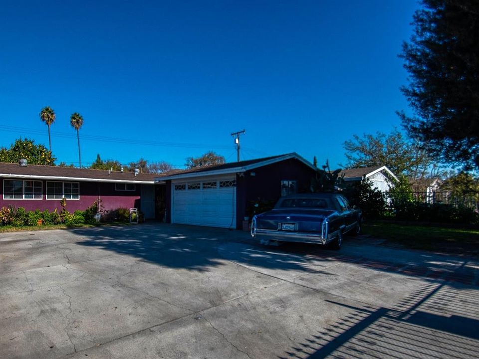 1st image of 2289 Carlton Ave