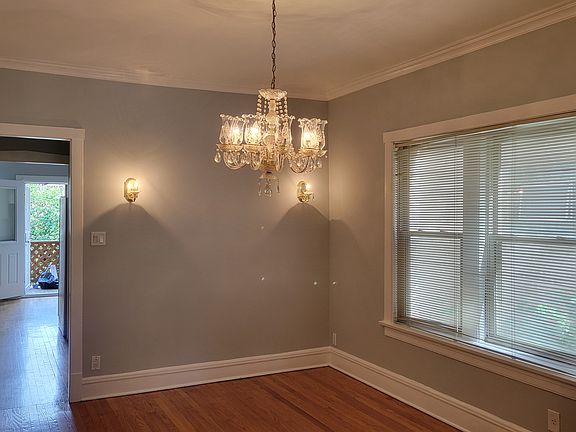 2nd image of 5807 N Artesian Ave #1