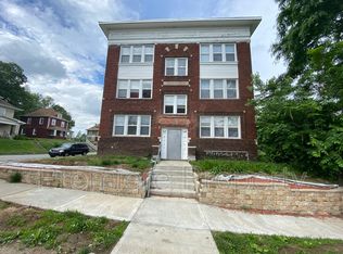 2102 E 33rd St APT C, Kansas City, MO 64109