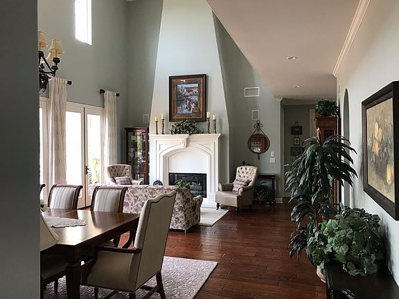 Living/Dining Rooms