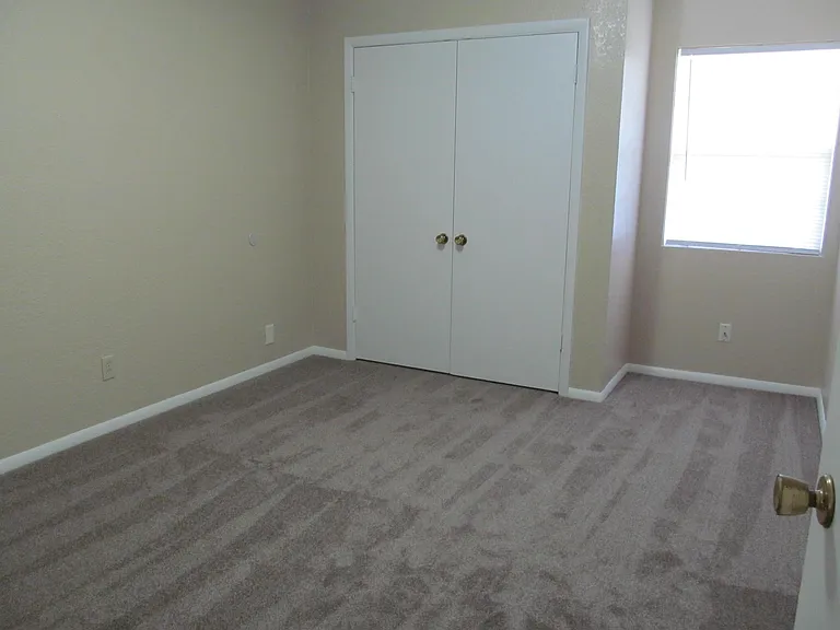 3718 Club Estates Dr — Photo 3