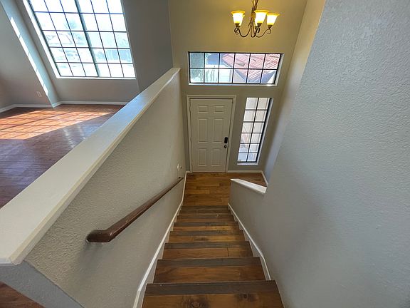 3rd image of 1220 W Sea Crest Dr